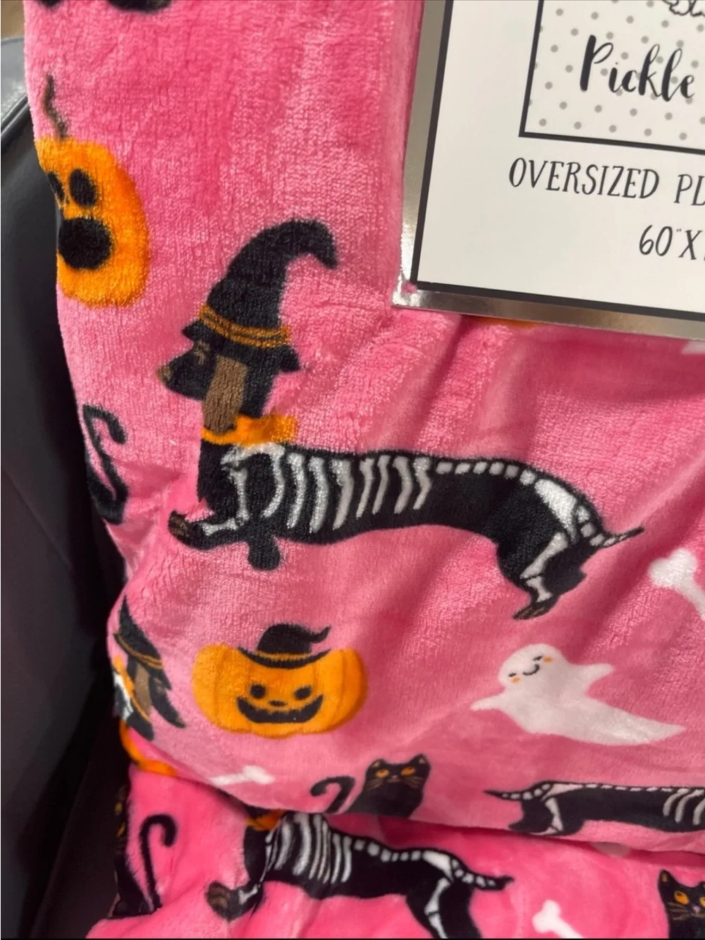 Halloween Dachshunds & Black Cats in Costumes Hot Pink Plush Blanket NWT 60x70